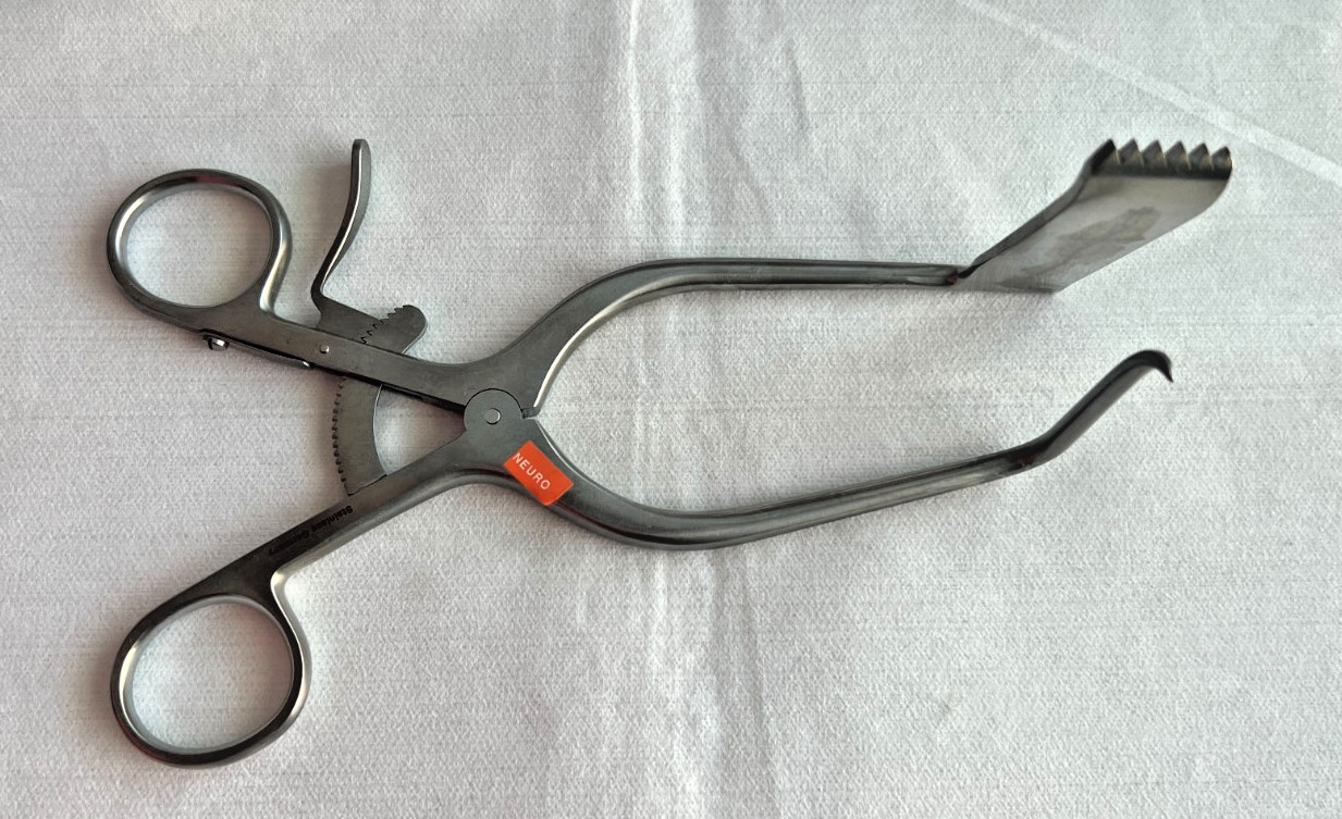 Boss 73-1150 Williams Spinal Disc, self Retractor, 7″, 70 X 20mmLeft hook& RT Bl