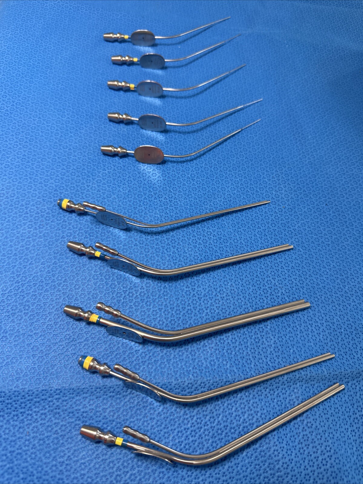 A lot of MEDTRONIC XOMED SUCTION TUBE