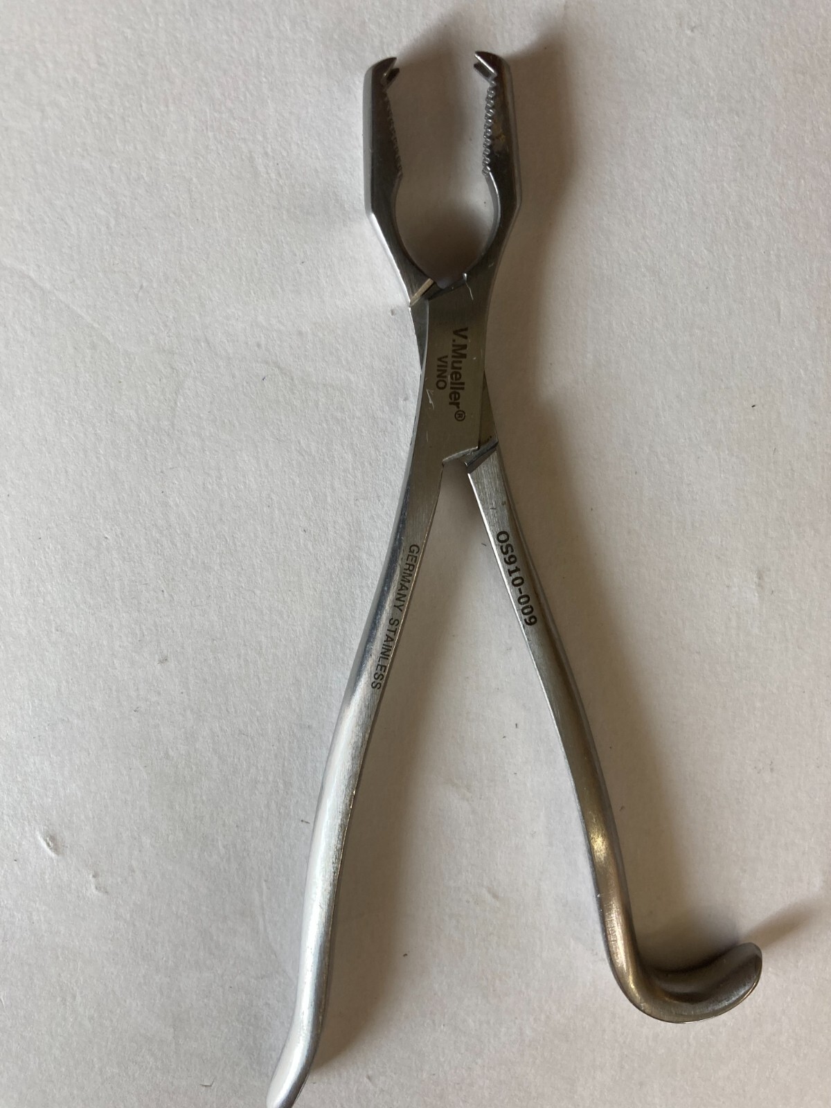 V. Mueller Kern-Lane Bone Holding Forceps Orthopedic Instrument OS910-009