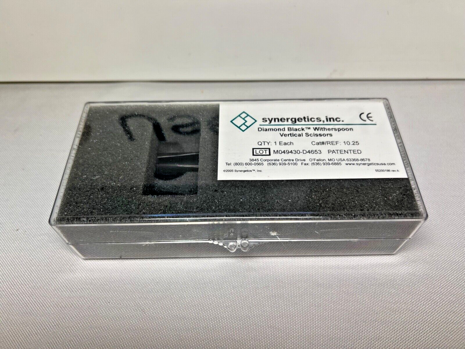 Synergetics D4653 Diamond Black Witherspoon Vertical Scissors w/ Alcon Handle