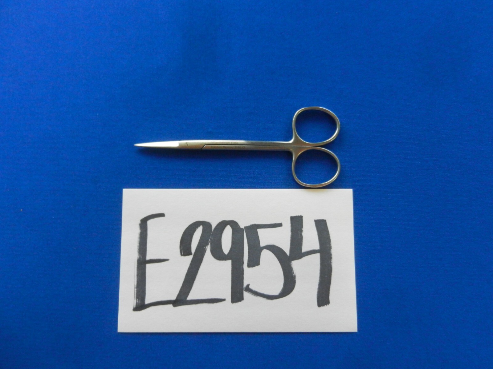 E2954 Miltex 5-304 Iris Straight Fine Sharp Scissors 116mm Overall Length