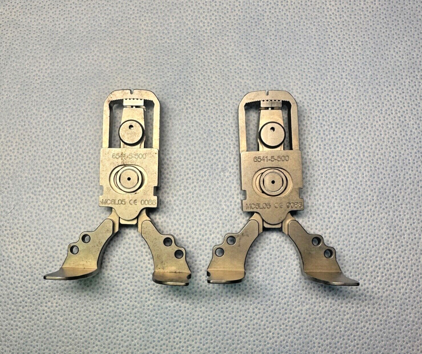 Stryker 6541-5-500 Triathlon Knee System MIS AP Sizer Adjustment Housing set of2