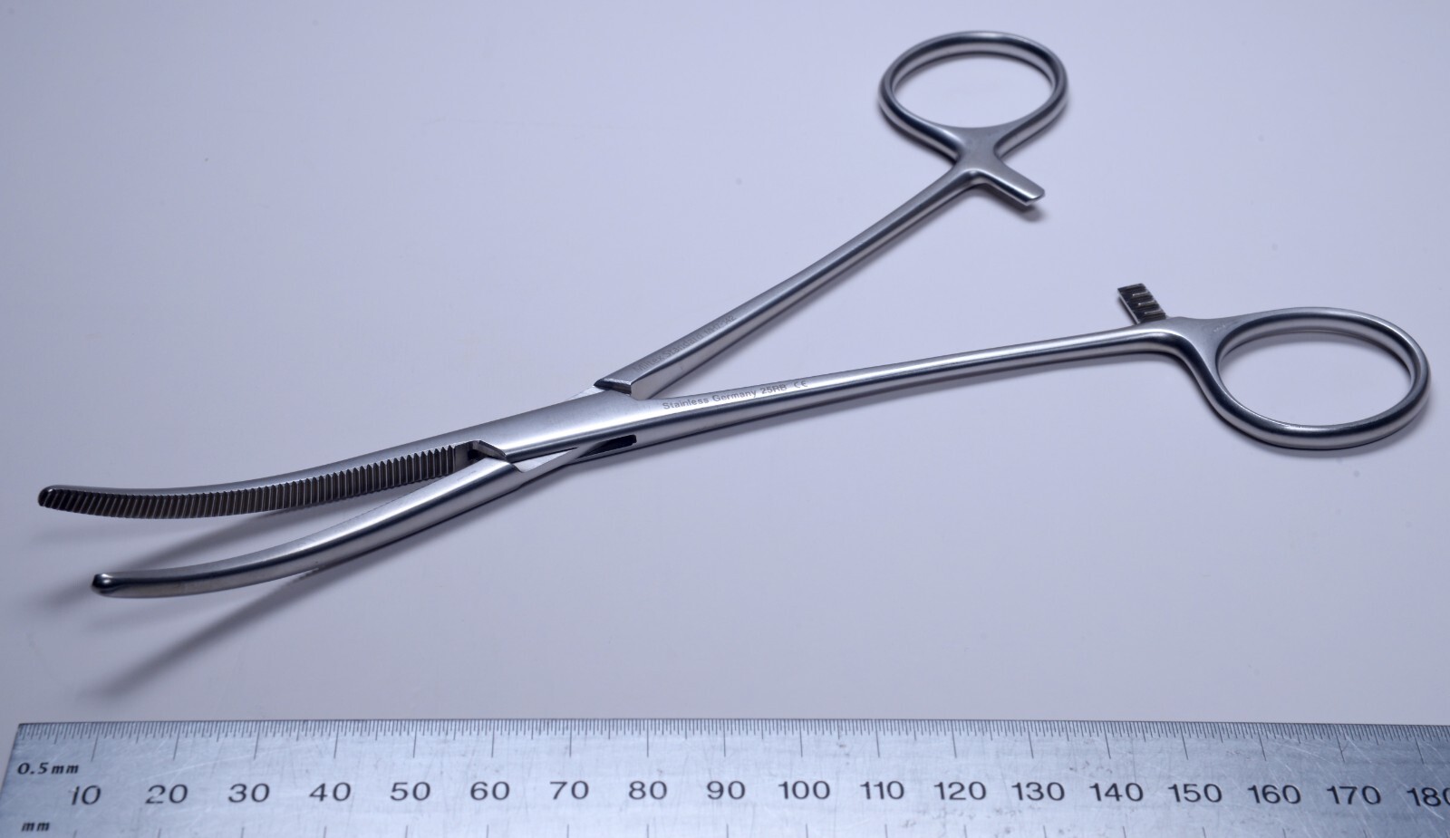 Integra Miltex #MH7-142 Rochester-Pean Curved 8″ Forceps Stainless Surgical