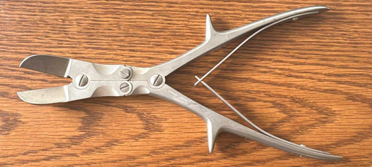Bone rongeur 10 1/2”