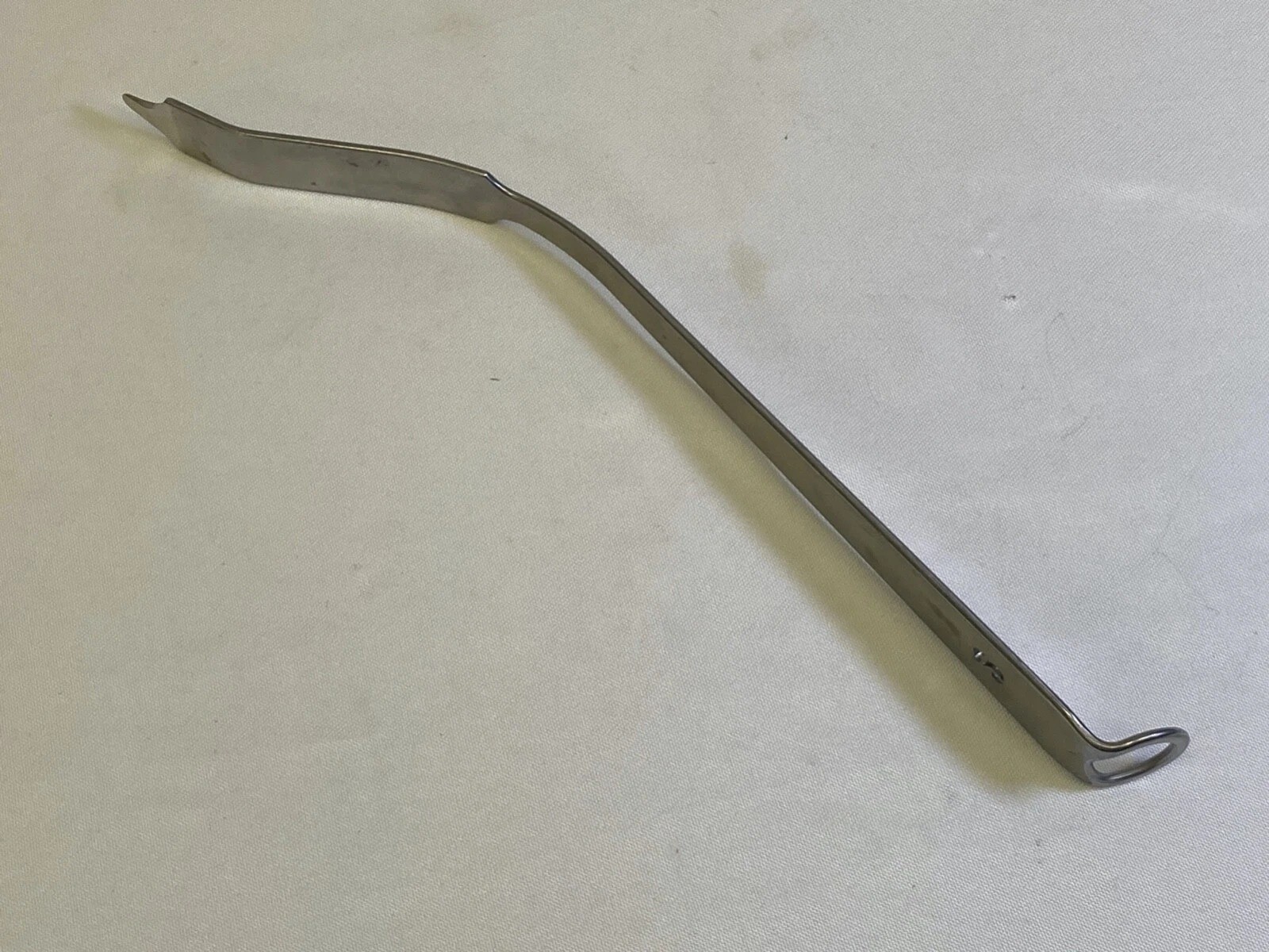 Innomed S3024 Minimally Invasive Hip Retractor Blunt Tip 25mm Blade Width 14.5″L