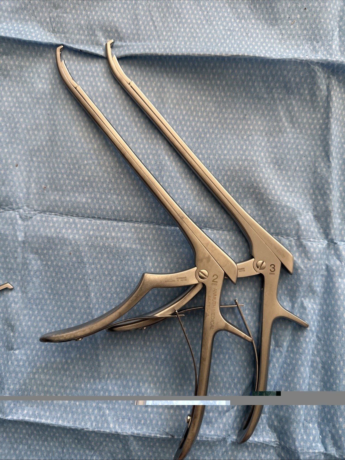 Lot Of 2 Pcs Bayonet Kerrison Rongeurs 45° Curved Up 2mm+3mm Surgical Inst