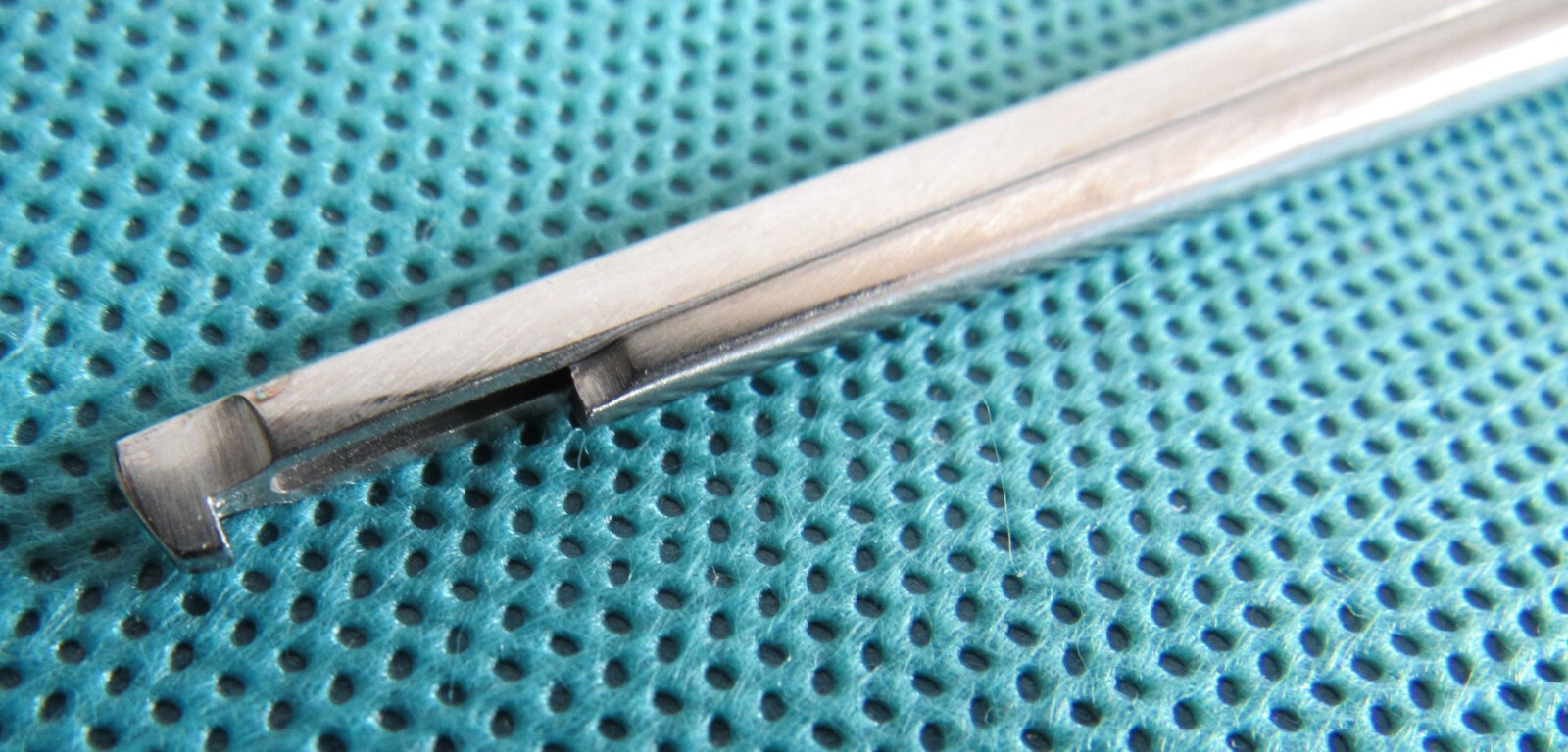 gSource 71.5801 Spurling Kerrison Punch, 8″ Shaft, 90 Degree Downward 1mm Bite