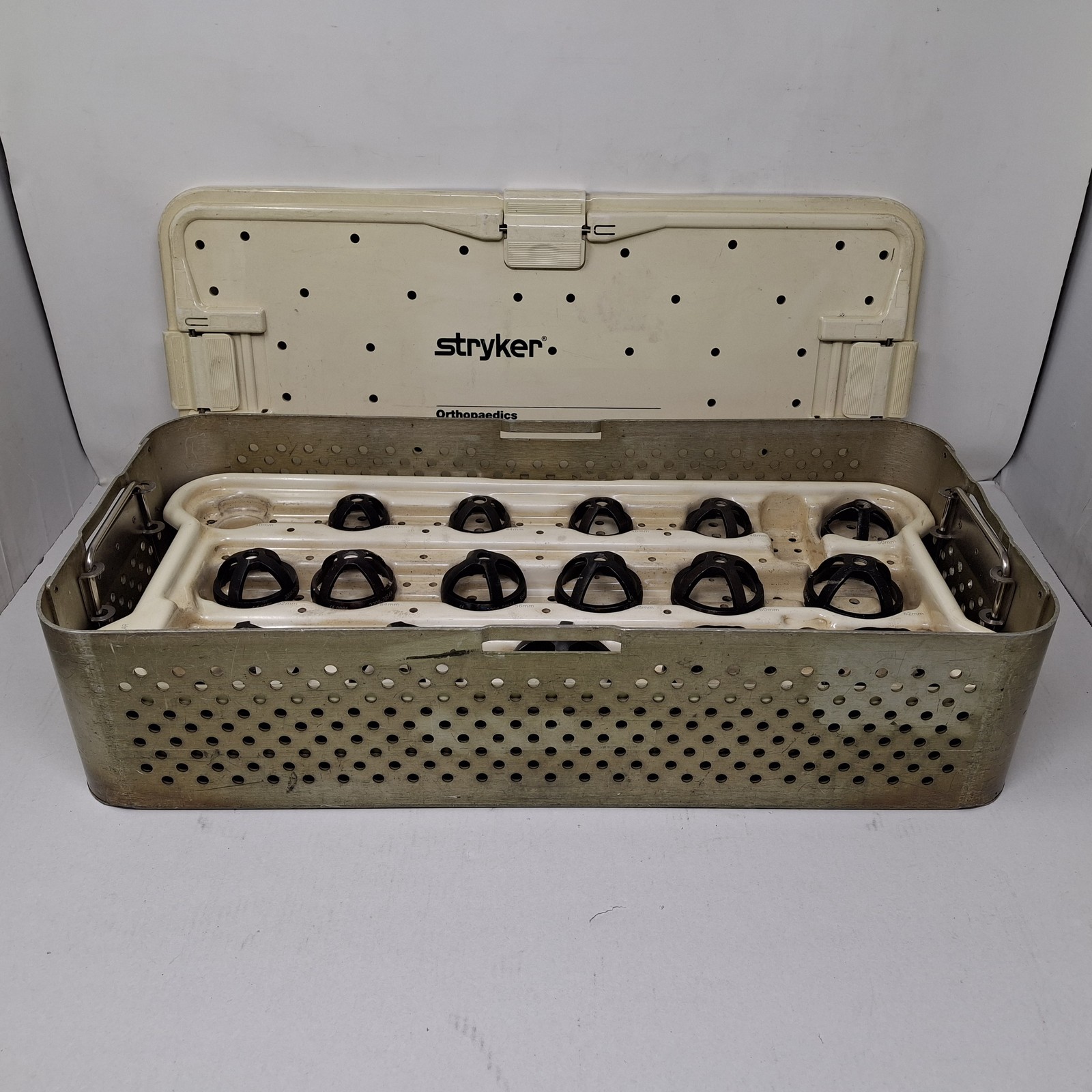 Stryker Trident Polyethylene Inserts & Acetabular Window Trials