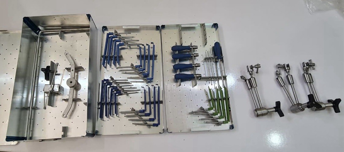 C-arm free simultaneous OLIF51 and percutaneous pedicle screw fixation
