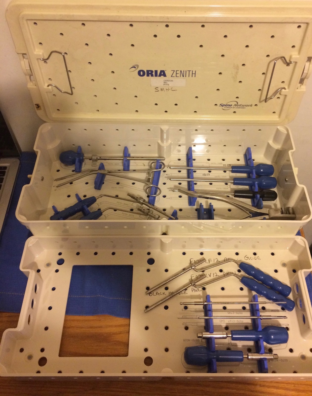 Oria Zenith Cervical Instrument set. Good condition, guaranteed
