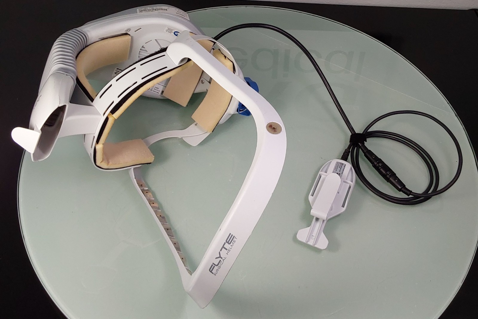 Stryker 0408-600-000 Flyte Surgical Helmet, 0.47Kg