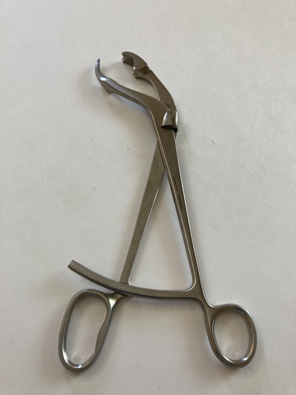 V. Mueller Verbrugge Bone Holding Forceps Orthopedic Instrument OS910-041