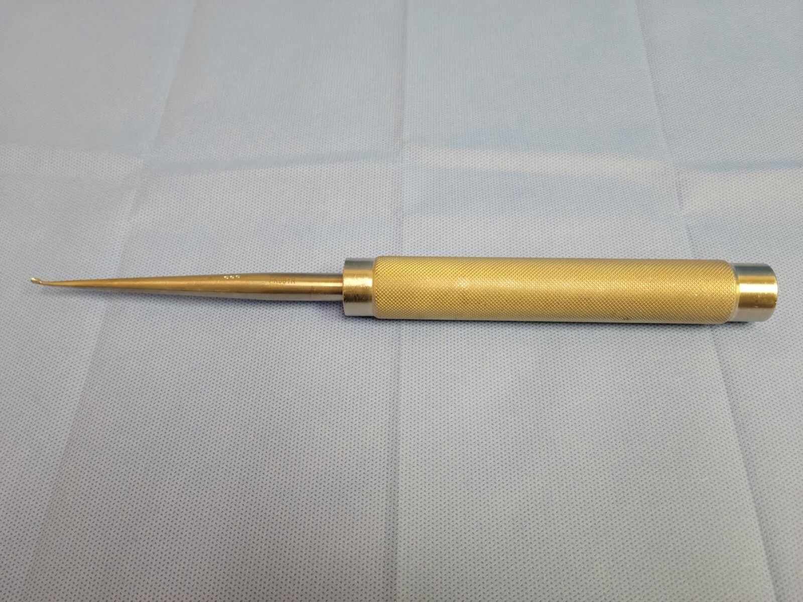 Aesculap FK581R Surgical Orthopedic 11″ Straight Cobb Curette Size 000