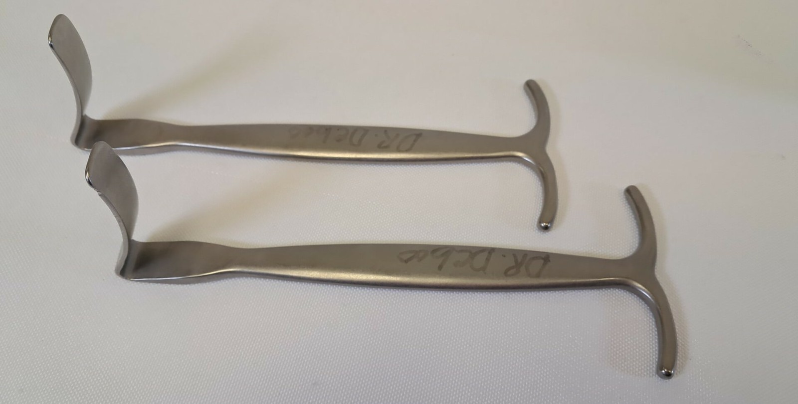 Lot Of 2 Richards 11-1537 Smillie Curved Retractors 15.2cm X 12.7mm Blade Width