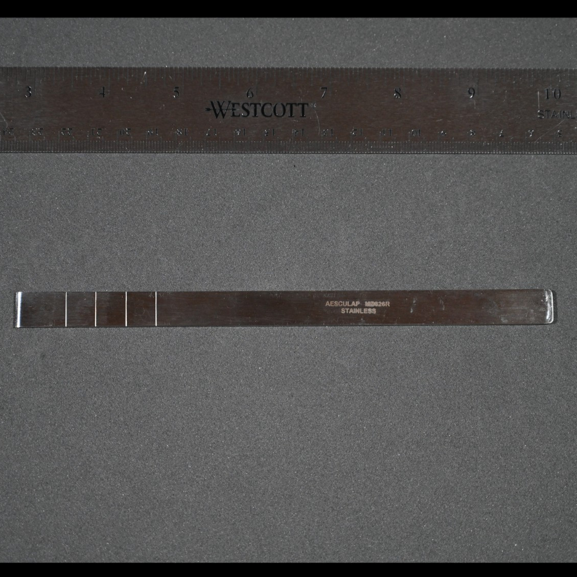 Aesculap MB626R Lambotte Osteotome w/ Calibrations Straight 12 mm 7 1/4 in