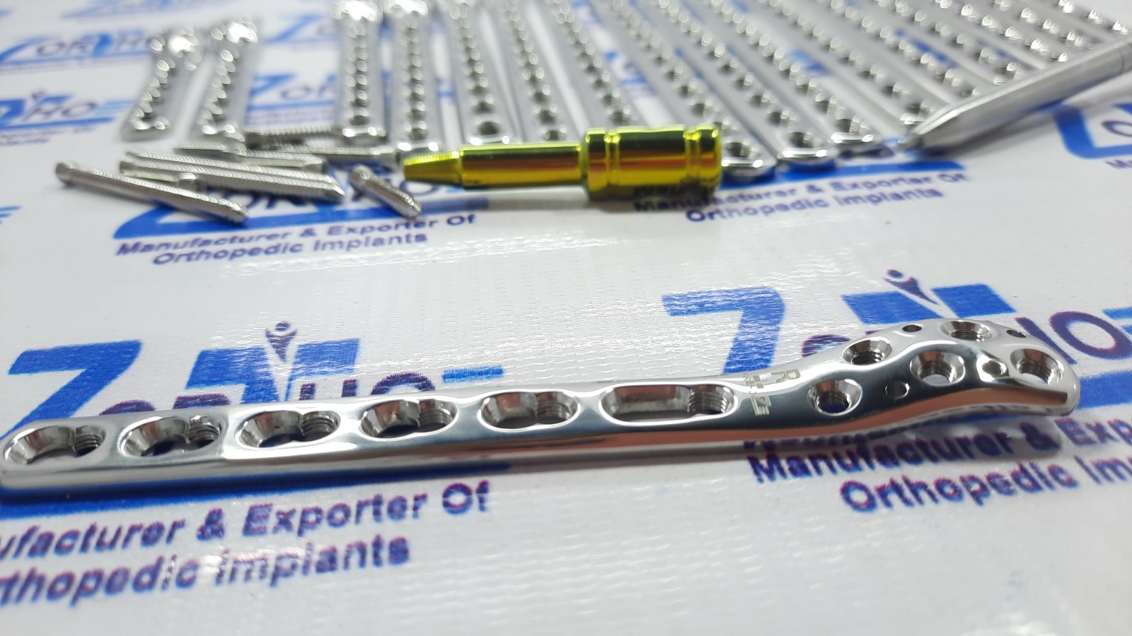 Locking Distäl Fibuläa4,6,8,10 &12Hole L & R Plates & LCP screws 127 Pc SS 316L