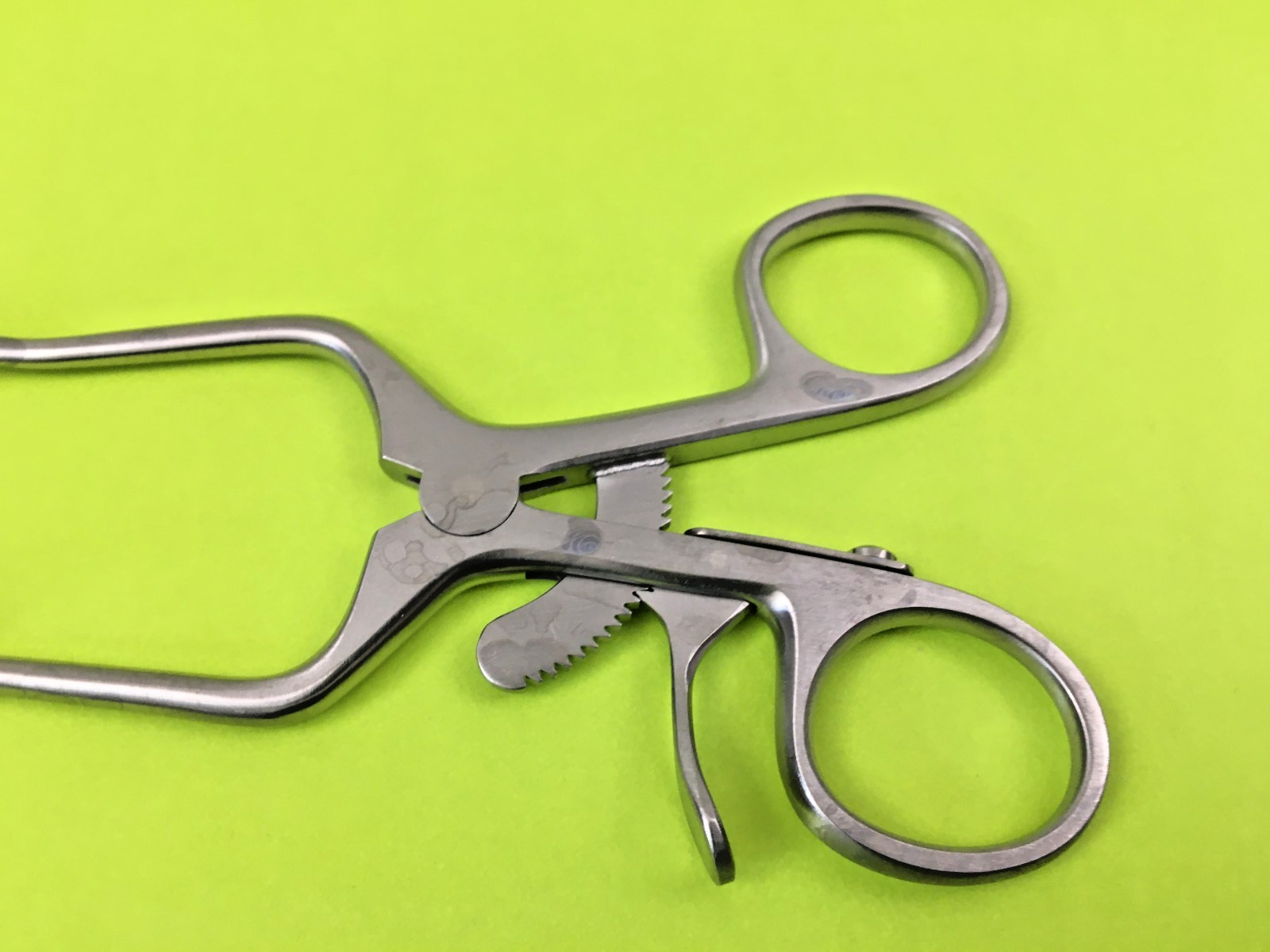 Jarit 205-140 Weitlander Retractor 4.5″ Sharp
