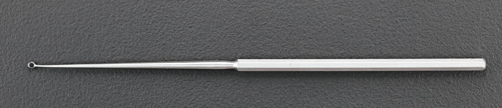 V. Mueller AU5581 Buck Ear Curette, Size 0, Sharp Tip, 5-7/8″