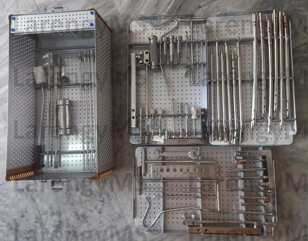 Interlockin Tibia & Femoral 24 Bone Nails Orthopedic 163pieces in Set, (W 23Kg).