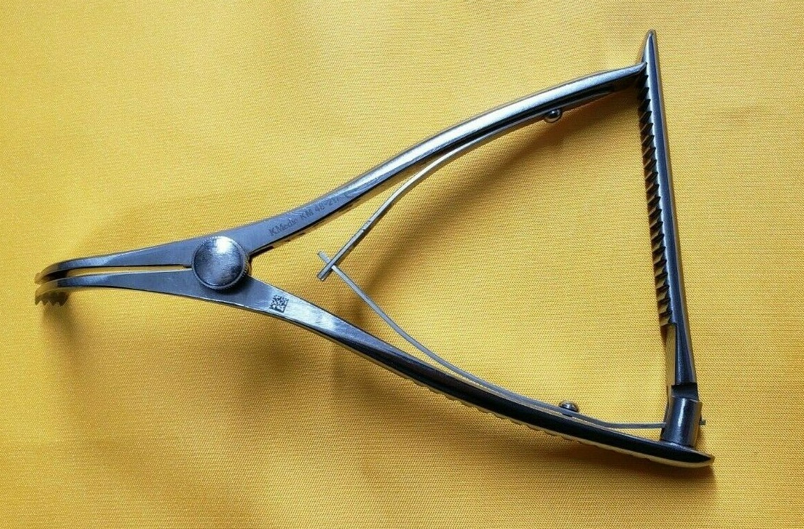 K-Medic Surgical Orthopedic Lamina Spreader 6.5″ with Ratchet