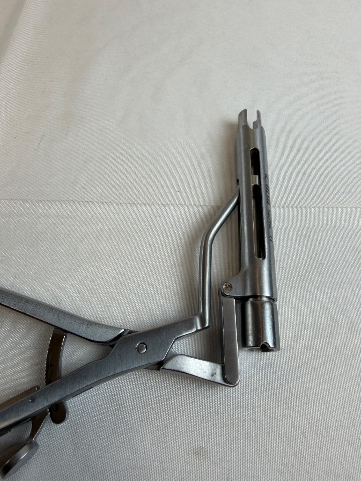 Globus Medical 682.399 ELLIPSE Top Loading Ratcheting Rod Reducer
