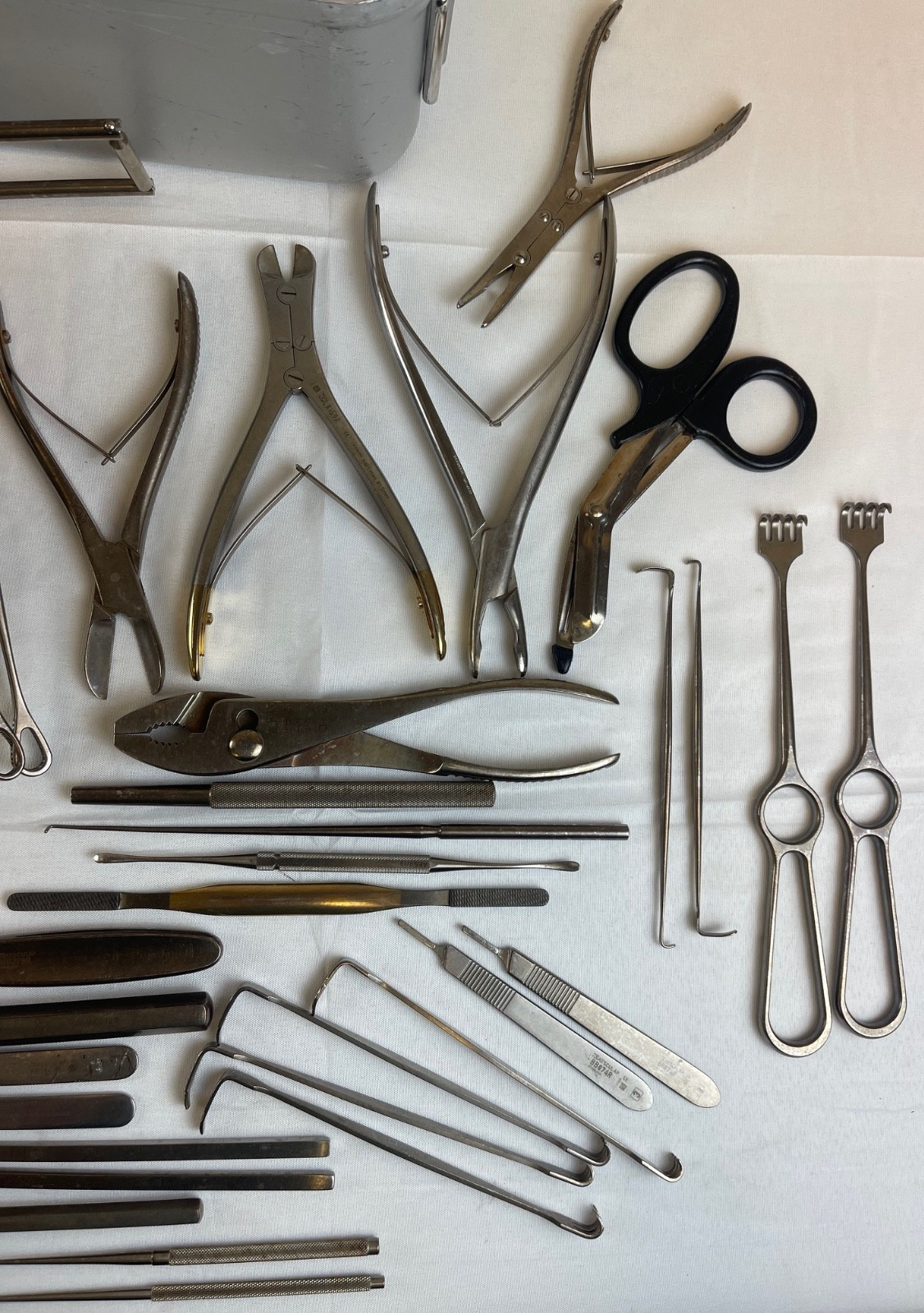 88 Piece Aesculap Large Ortho Tray w/ Sterilization Case Orthopedics Trauma