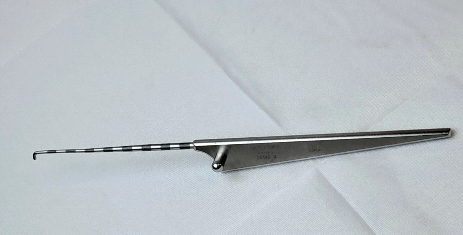Karl Storz, 28145 V, 4mm Arthroscopic Probe with Hook orthopedic ( IN STOCK )