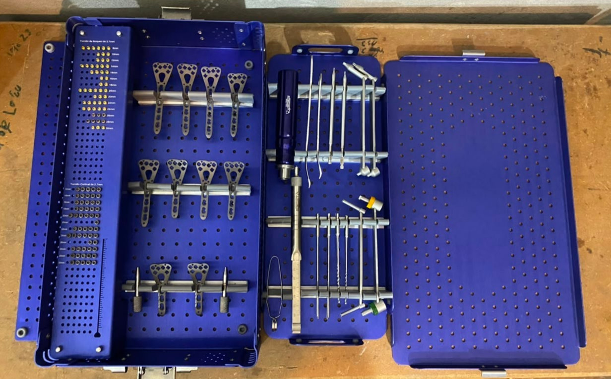 Distal Radius Instrument & Implant Set 10 Plates 110 Screws Orthopedic Kit