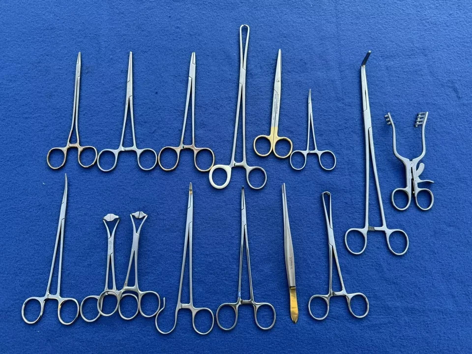 Set of Symmetry Surgical Instruments