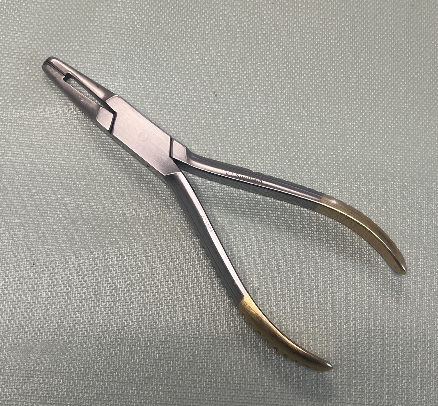 V.I. Sheffield 001244 K Wire / A Wire Extraction Forceps