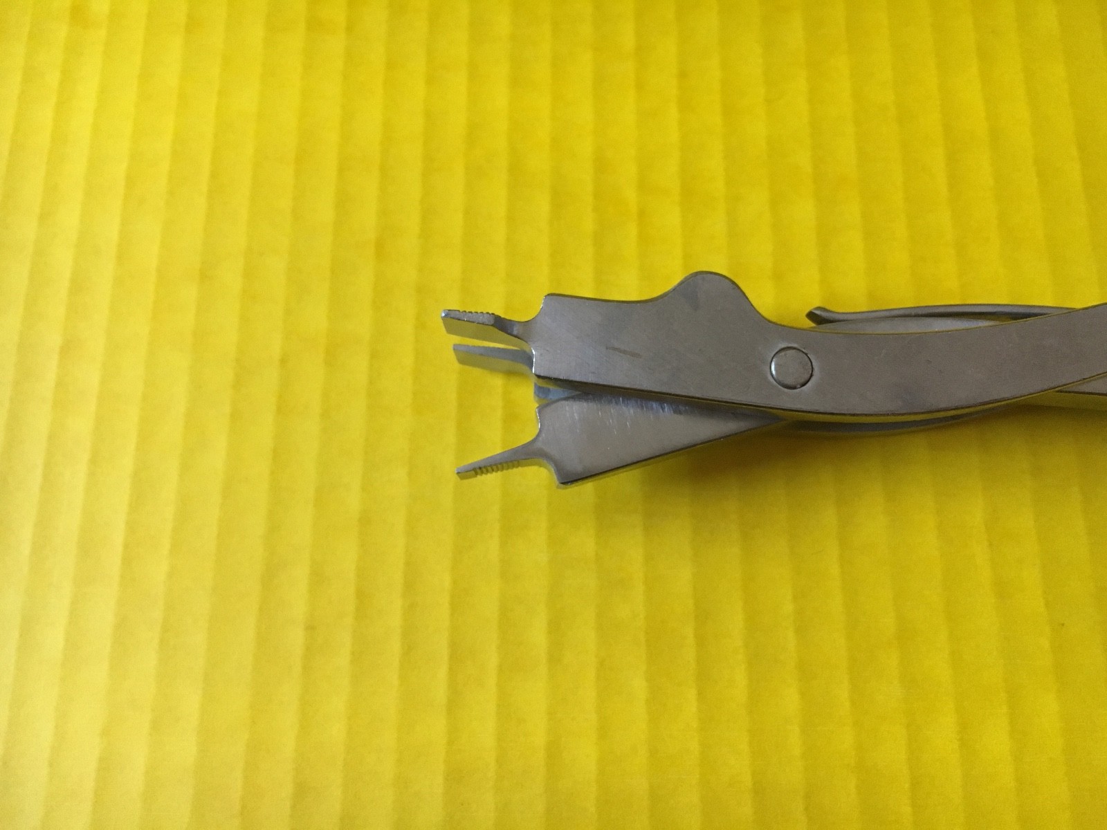 George Tiemann Surgical Orthopedic Three-Prong Cast Spreader 9″ REF: 97