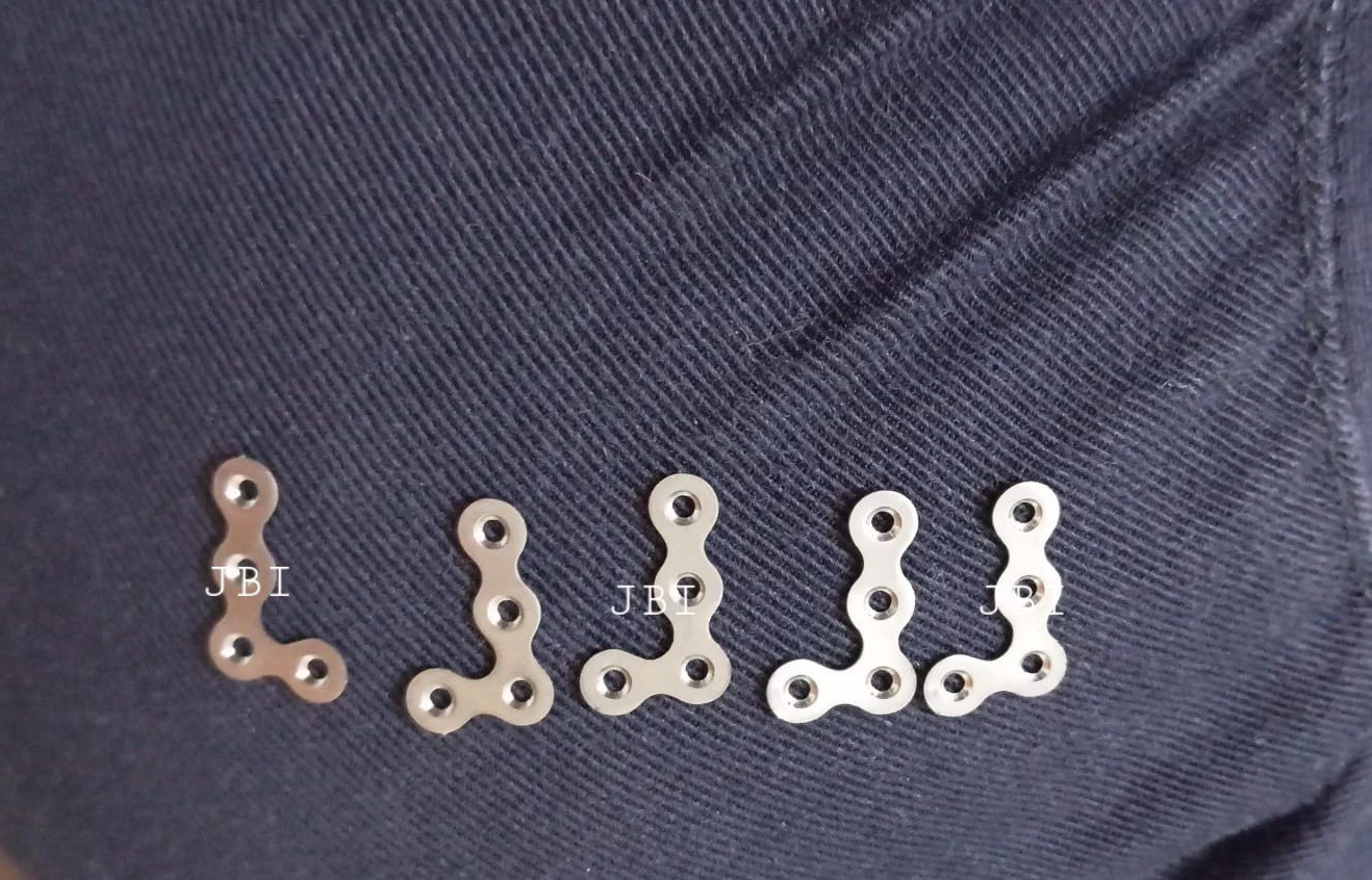Maxillofacial L Shapes Plates 4 & 6 Holes 10Pc 1.5mm, 2.0mm With 20 Screws