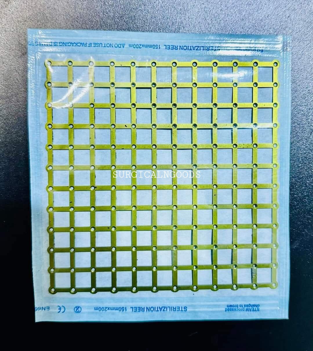 Craniofacial Titanium Mesh Skull Plate 150×150 3pc Cranioplasty with Screws 20pc