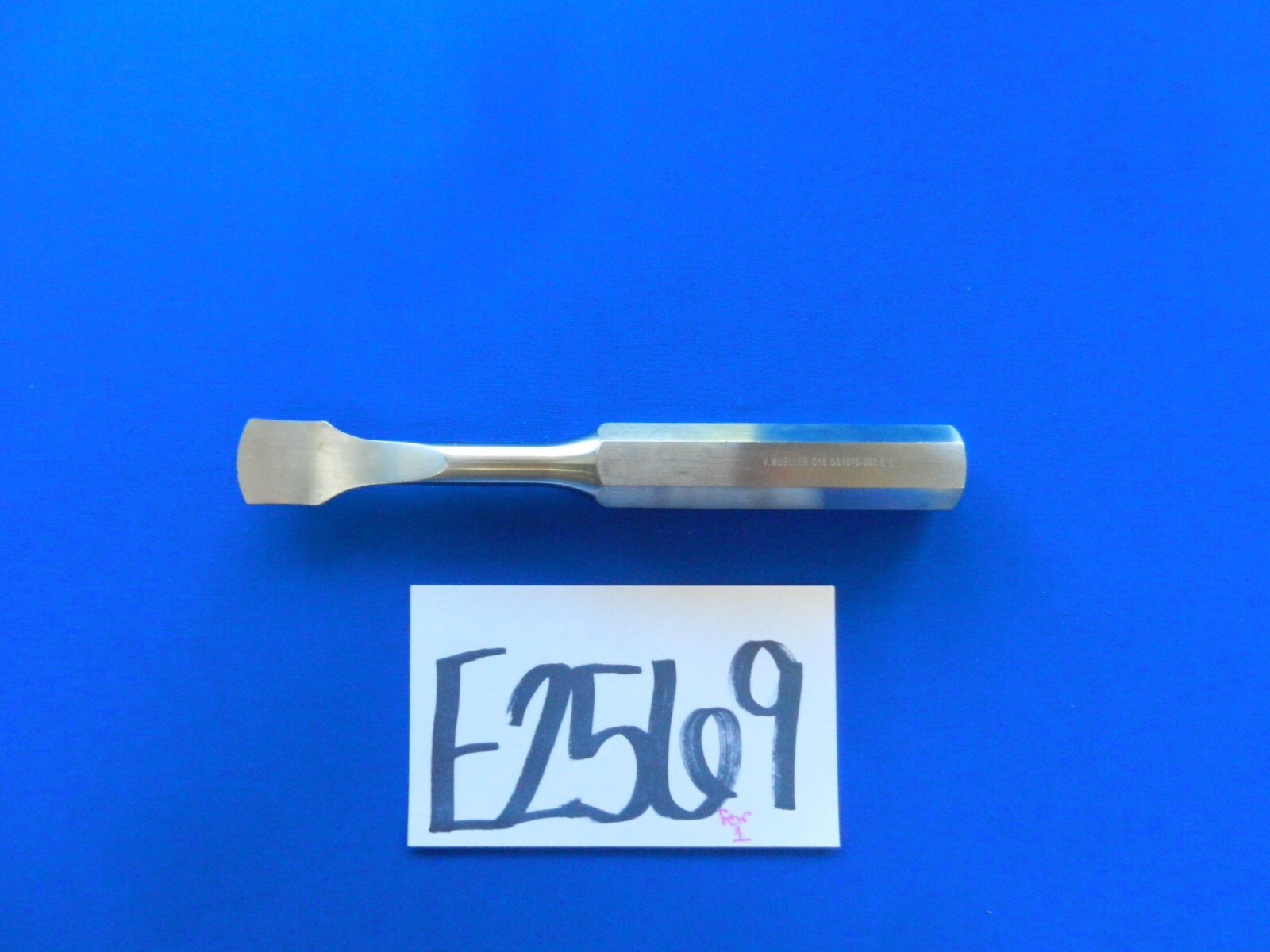 E2569 V. Mueller OS1079-007 Periosteal Elevator 25.4mm x 8.25″
