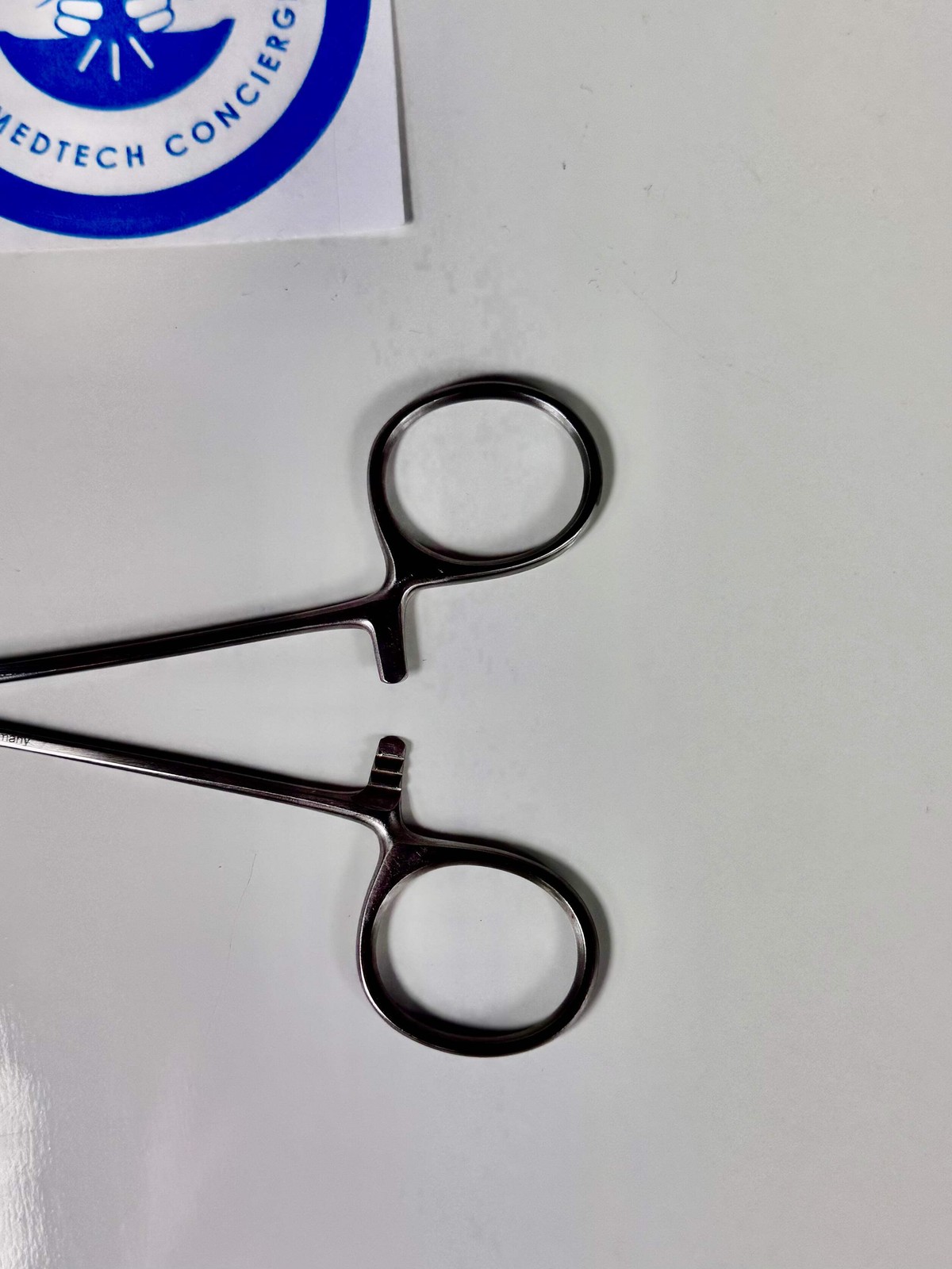 Hayden Medical 140-004 | Halsted Mosquito Forceps, 5″ (12.5cm), Curved