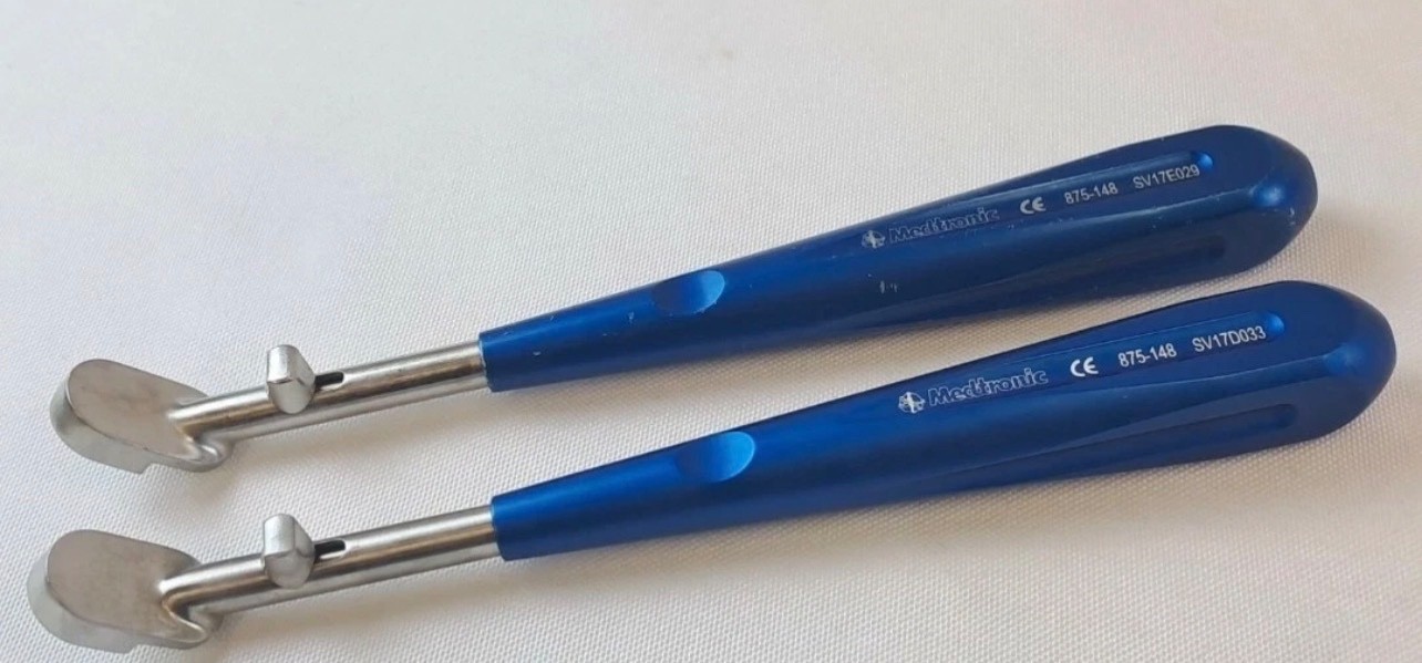 Lot of 2 Medtronic Sofamor Danek TrimLine Retractor Blade Handle Fixed A