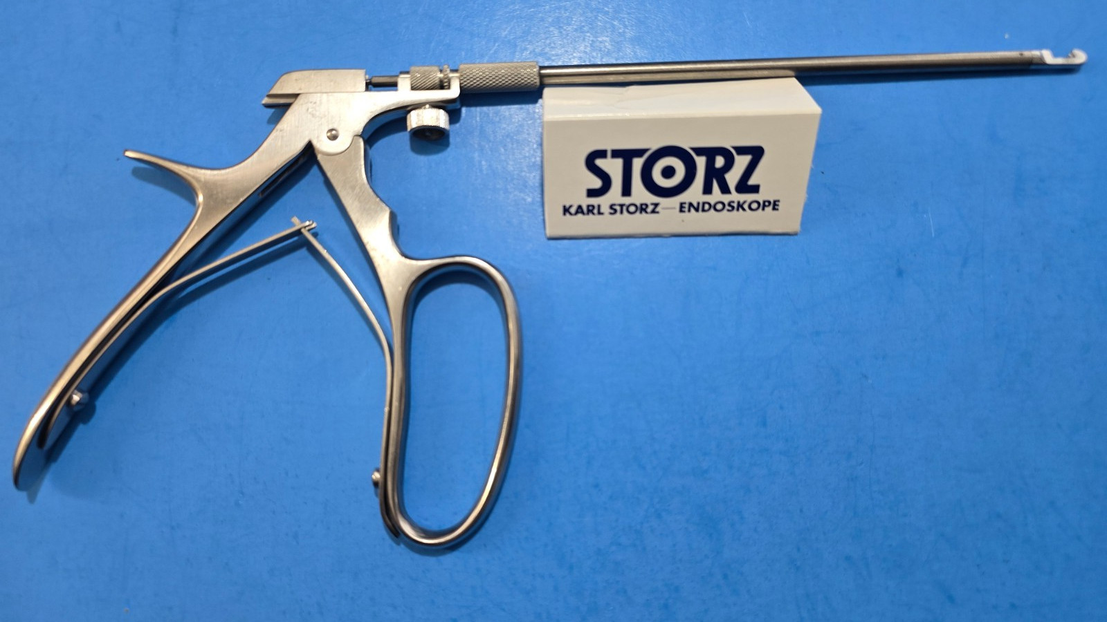 Karl Storz 28141G Orthopedic Kerrison Rongeurs 1mm 7″ Shaft 90* Rotating Shaft