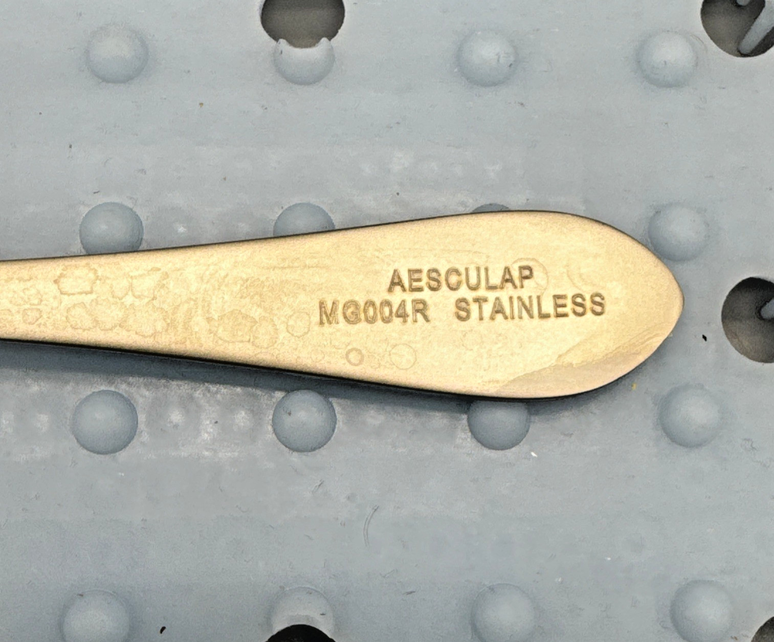 AESCULAP MG004R Surgical Spoon Medium-Large 160mm German