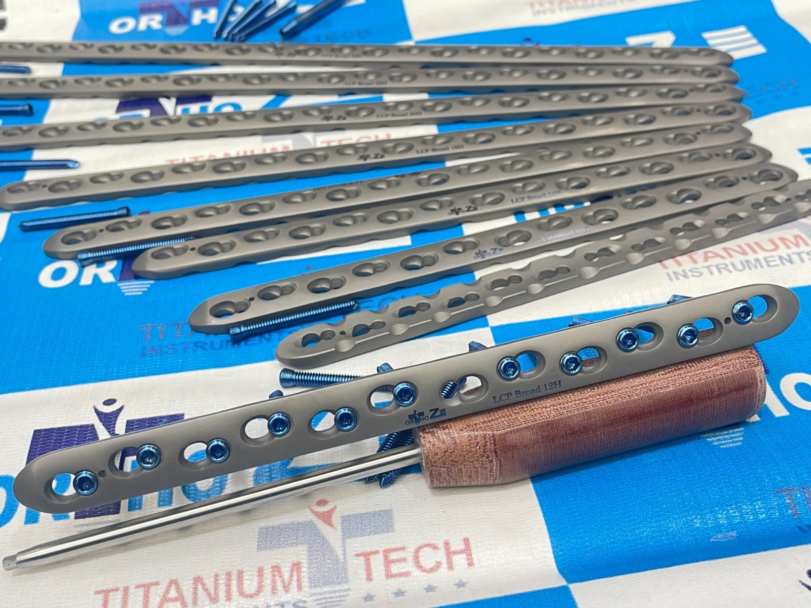Locking 5mm Broad Plate 12 to 24 Holes & 5mm LCP screw(54 Pcs) Titanium G5