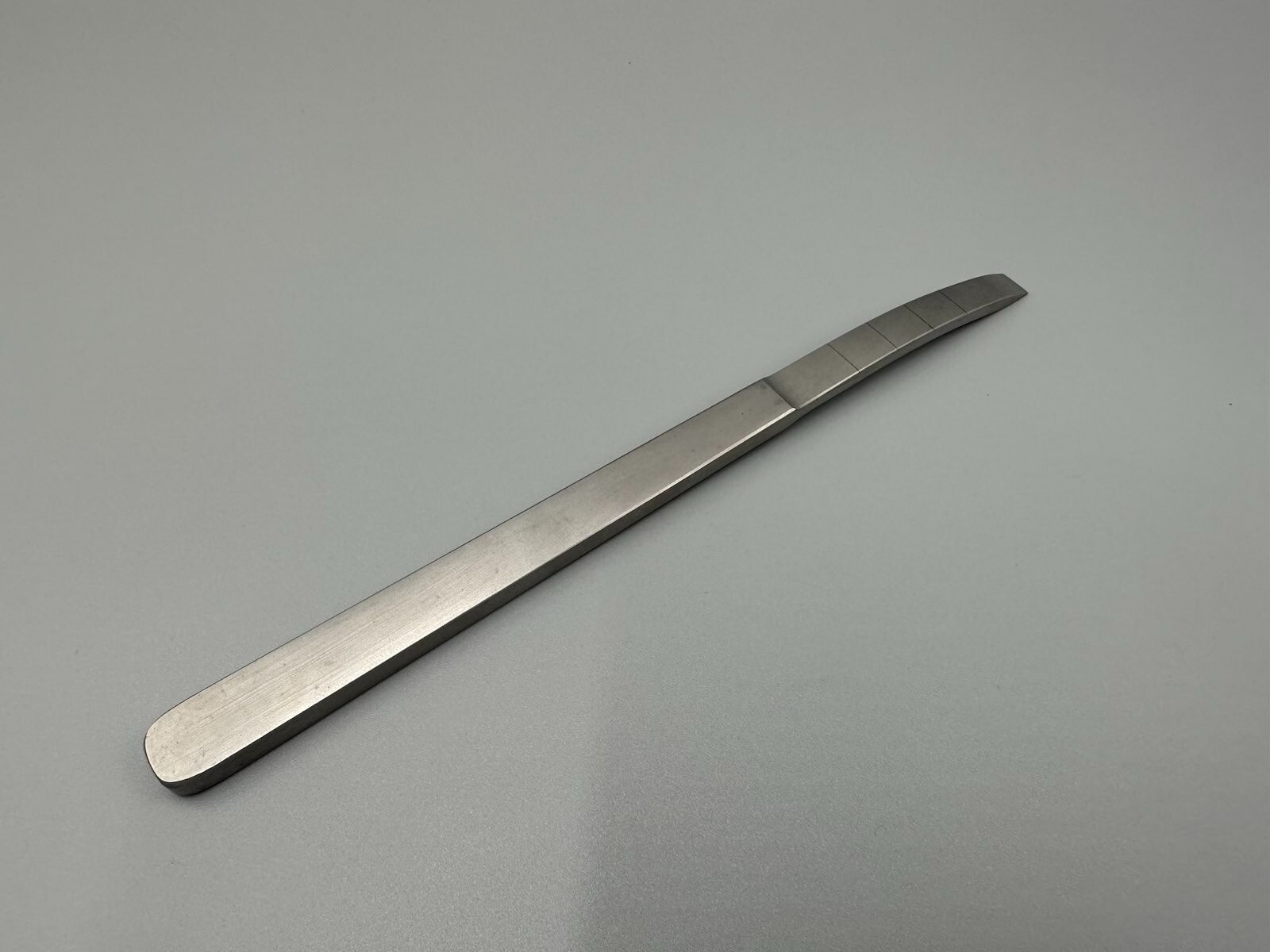 V Mueller OS 1059-007 Osteotome, 7mm Width, Curved, Straight, 7.25″ L