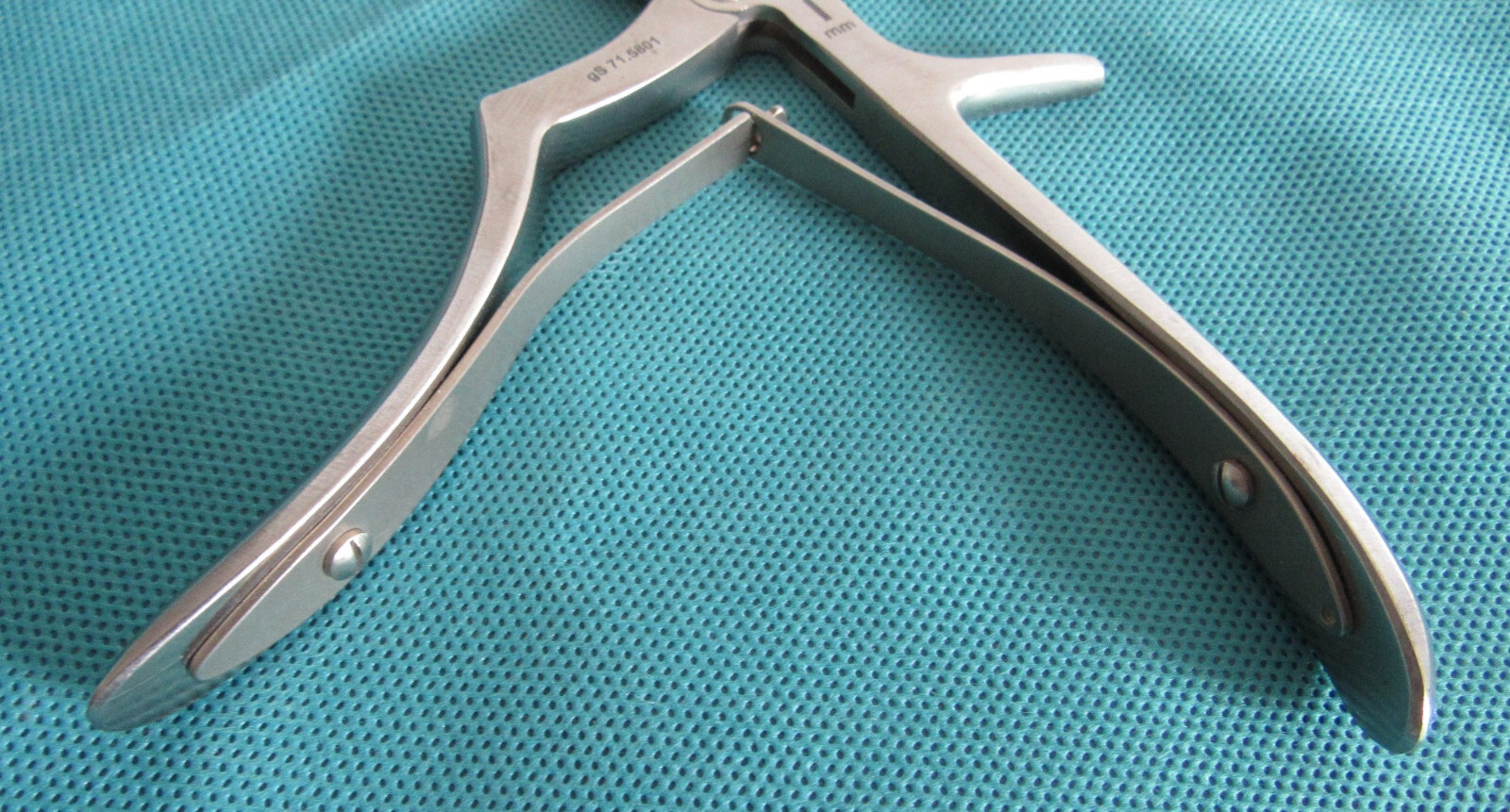 gSource 71.5801 Spurling Kerrison Punch, 8″ Shaft, 90 Degree Downward 1mm Bite