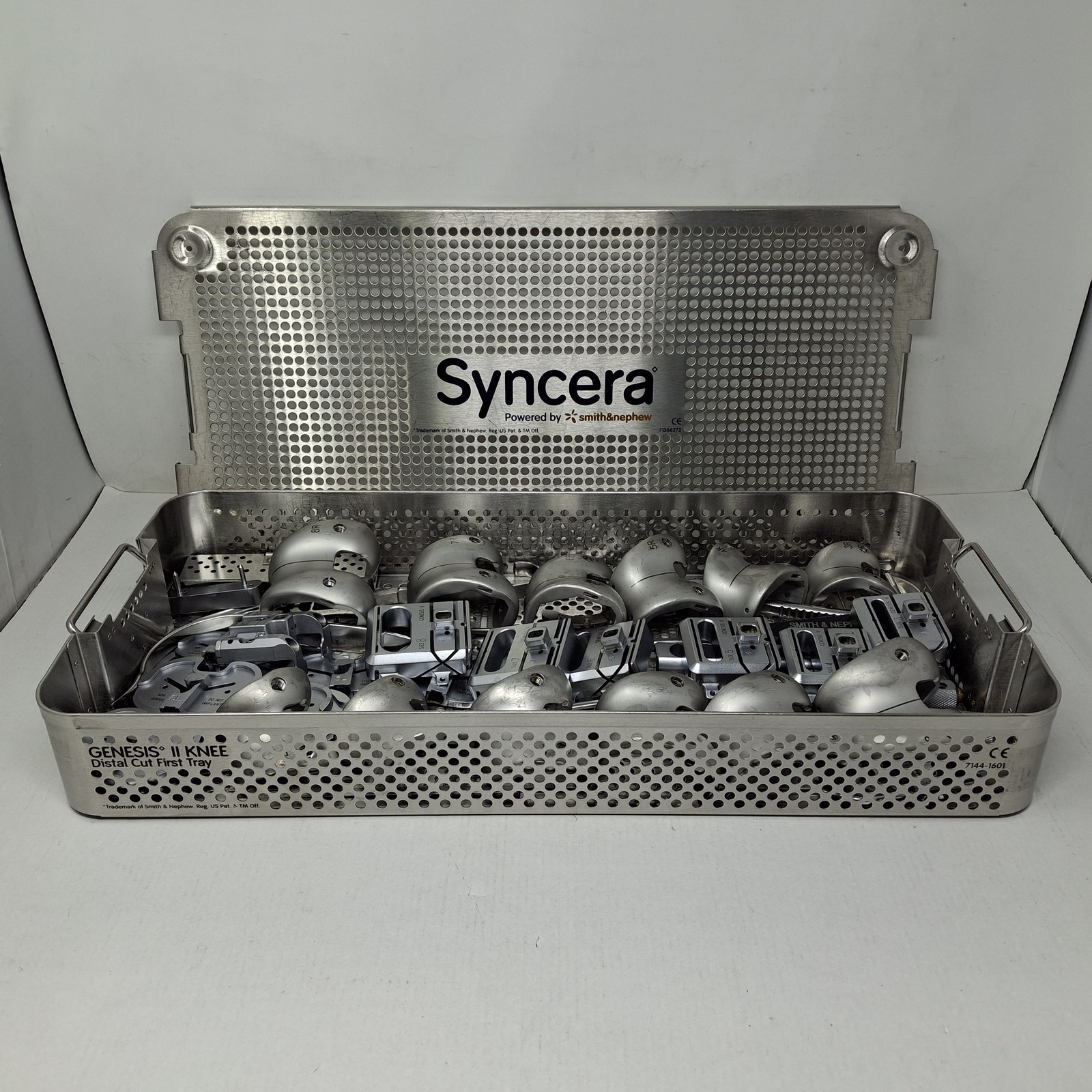 Smith & Nephew Genesis II Femoral Prep and Trial Set