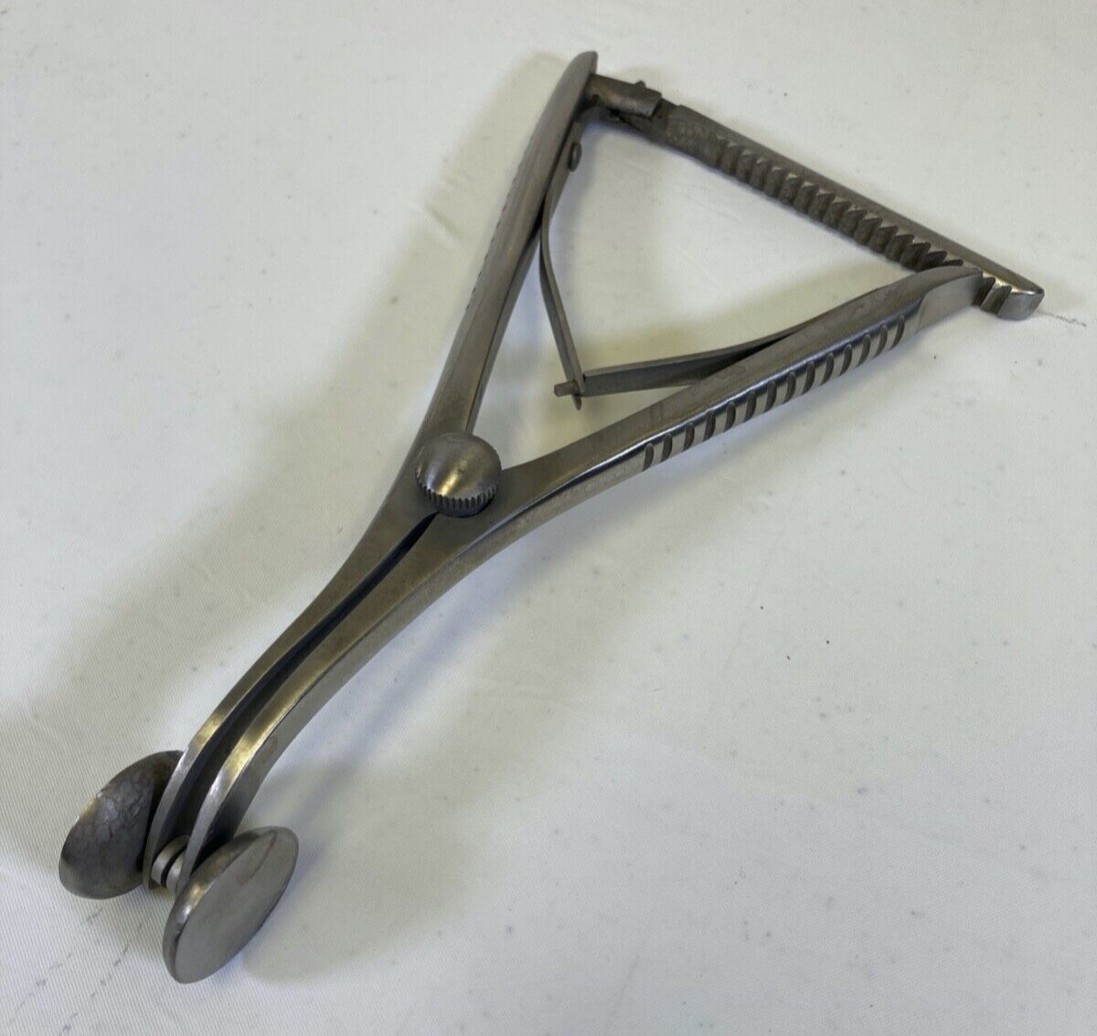 Circular Smooth Pad Femoral Tibial Spreader w Ratchet 7″ Long 2″ Spread 20mm