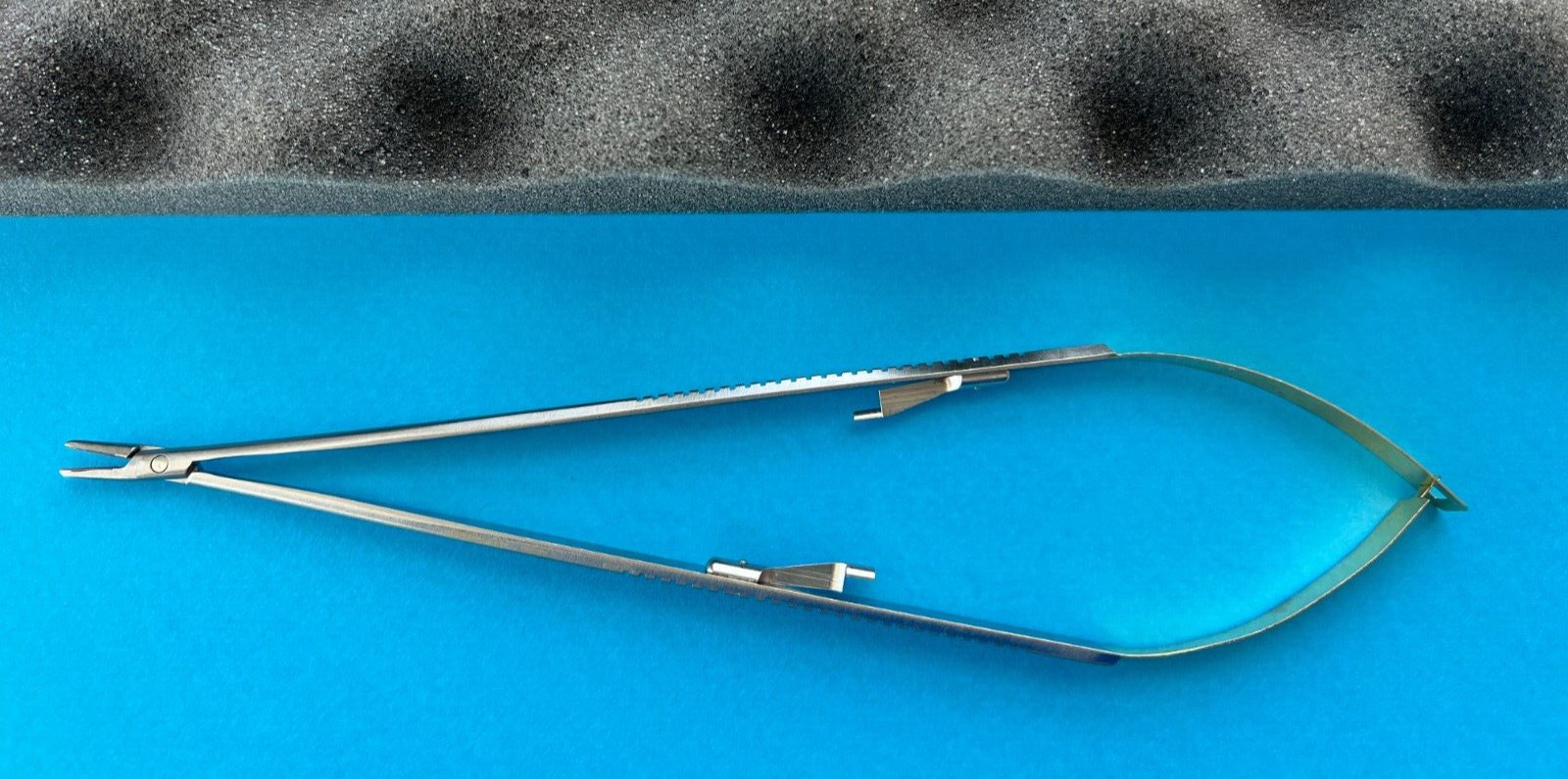 V. Mueller CH8589 MICRO Needle Holder TC Vital™ 8-3/4″ with Lock (EN-195)