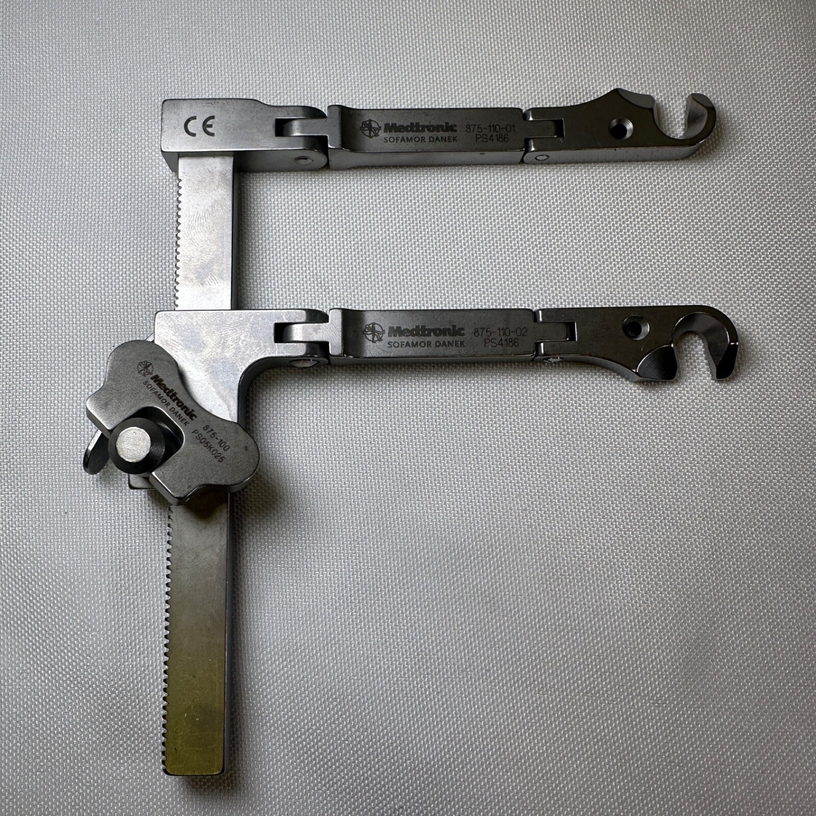 Medtronic 875-100, Traverse Self Retaining Retractor Frame, 875-110-02 / 01