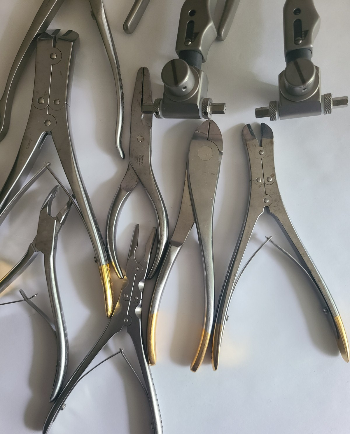 Lot of 20 Pioneer Surgical Sternal Cable system and Basic Orthopedic surgery Set
