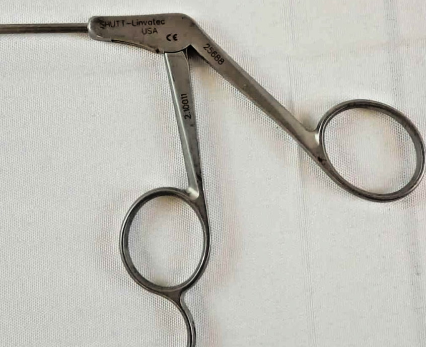 SHUTT-Linvatec 2.10011 Arthroscopic Micro-Scissors, 2.7mm, STR