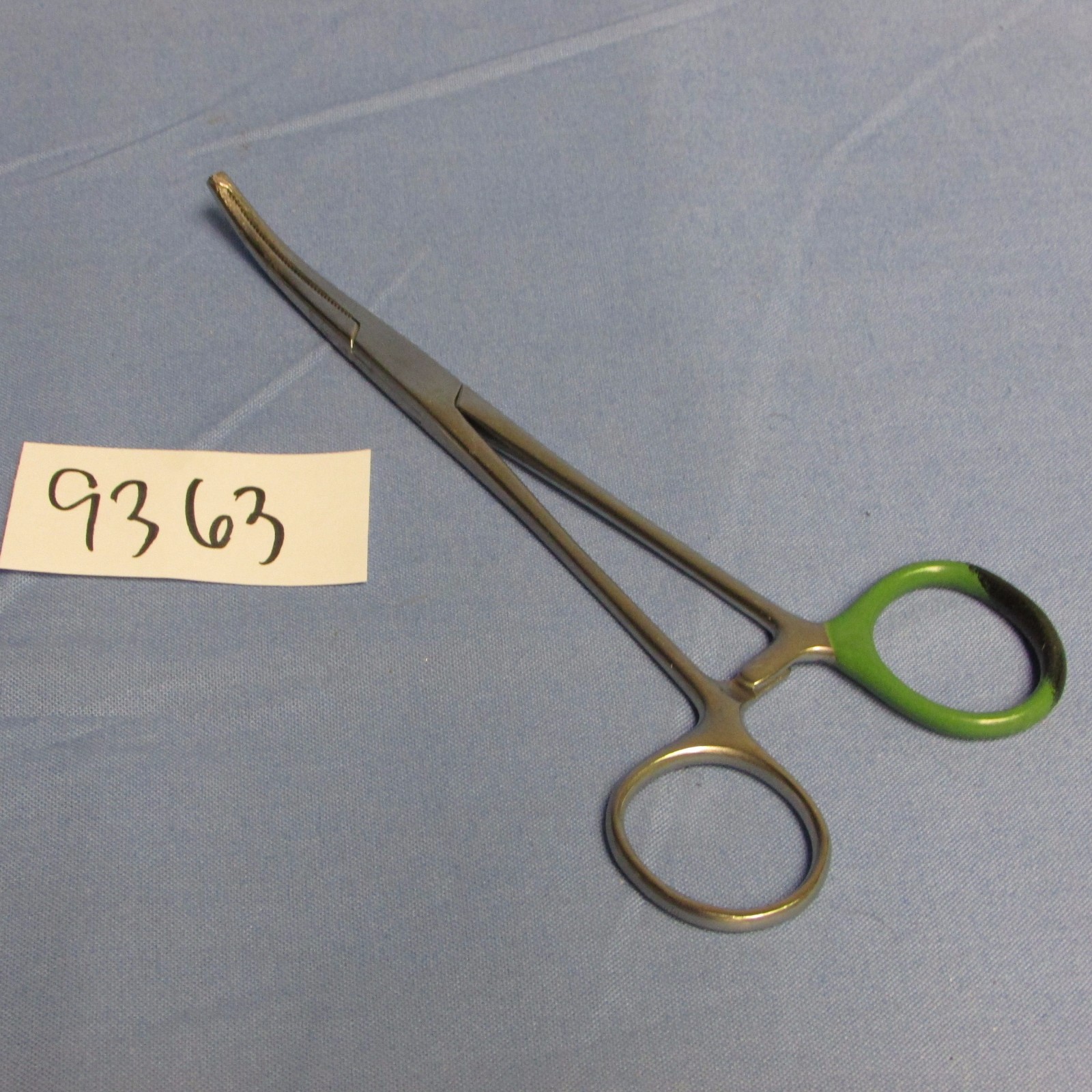 BBM Surgical RF01-654 Crile Forceps 6 1/2in
