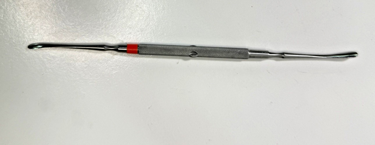 V. Mueller SB RH750 elevator sugical tool. 7-3/4″ long.