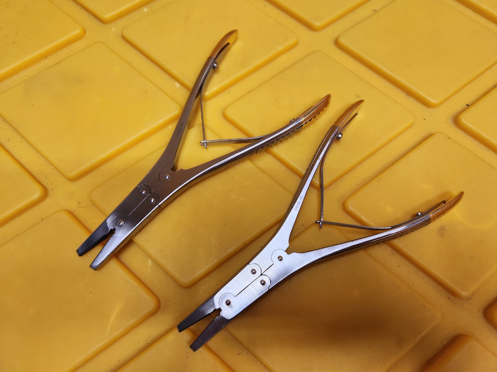 Princeton 34539-02 – FORCEPS, SEIZING, TC, 4MM, 7″ – Lot of 2